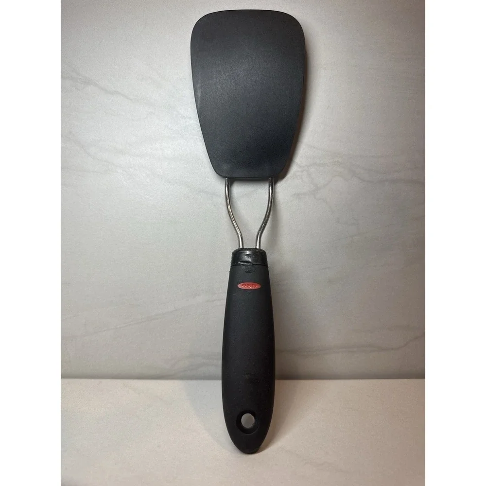 OXO Good Grips‎ Large Silicone Turner Spatula Pancake Flipper Black Nylon Handle